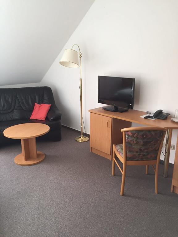 Hotel Garni Zur Muehle Angermunde Buitenkant foto